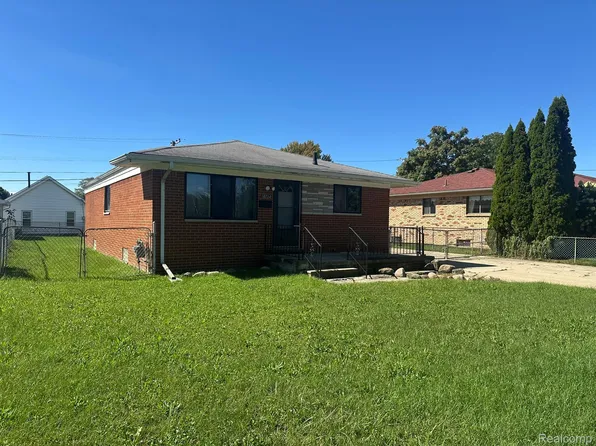 18734 Florida St, Roseville, MI 48066