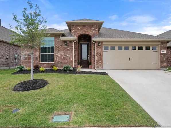 744 Pistachio Pkwy, Forney, TX 75126