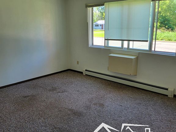 3rd image of 504 E Burdick St #1
