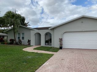 7571 SW 42nd Ct, Davie, FL 33314