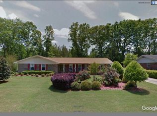 704 Circleview Dr, Dothan, AL 36301