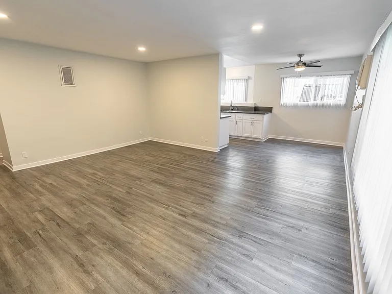 1944 Whitley Ave. — Photo 19