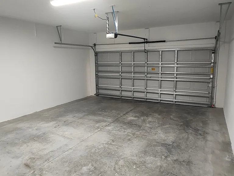 991 Waters Edge Dr — Photo 16