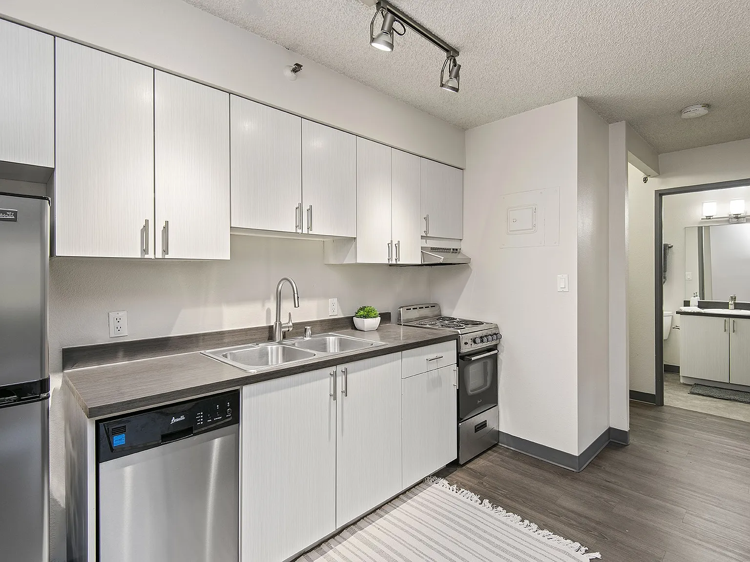 The Orion Apartments — Photo 4