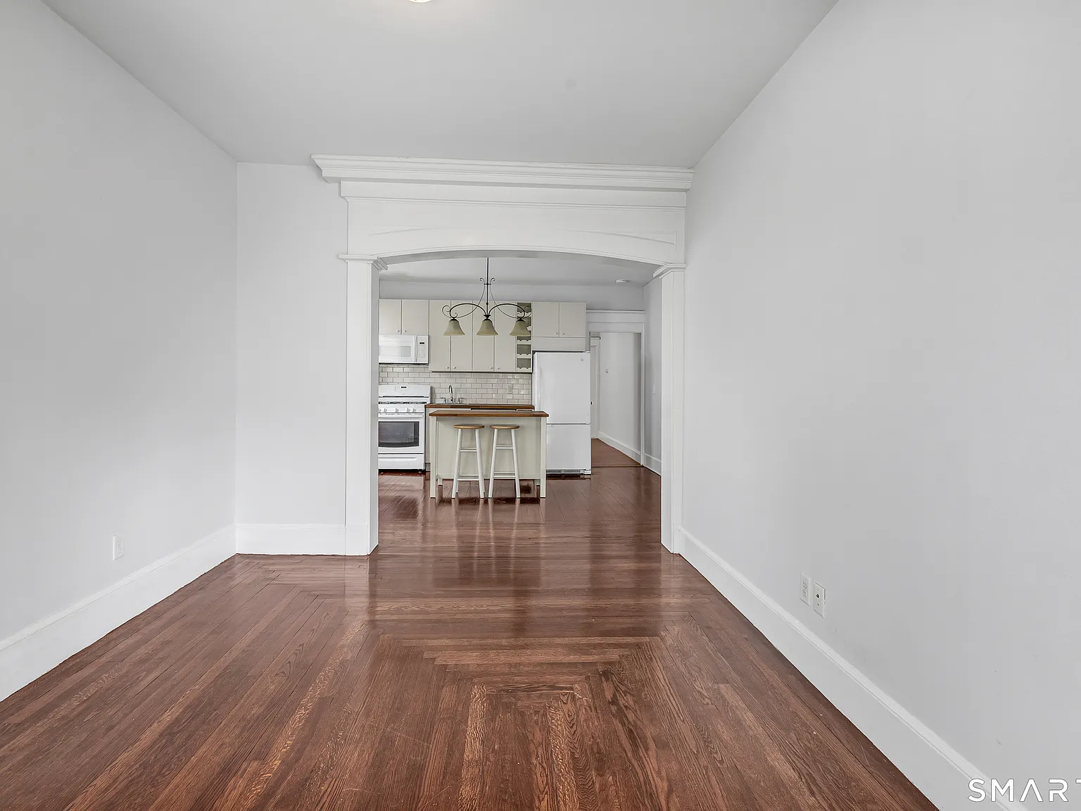 1 bed, 1.0 bath, 700 sqft, $2,000 — Photo 2