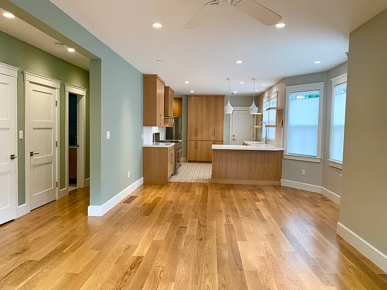 19 Pemberton St #1 — Photo 9