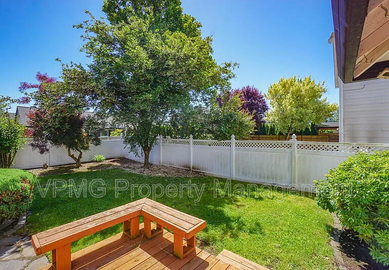 7205 NE 159th Ave — Photo 45