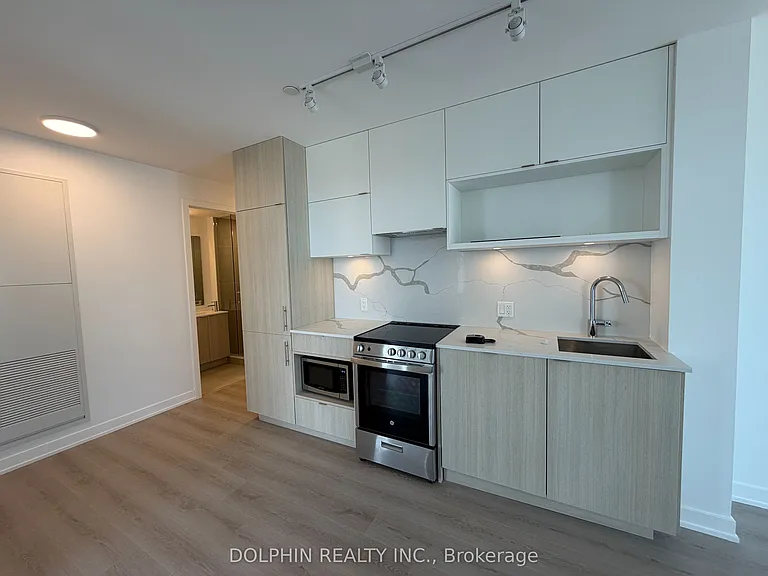 100 Queen St E #2903 — Photo 11