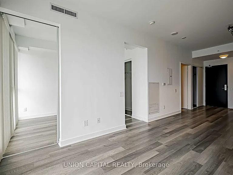 290 Adelaide St W #2406 — Photo 9