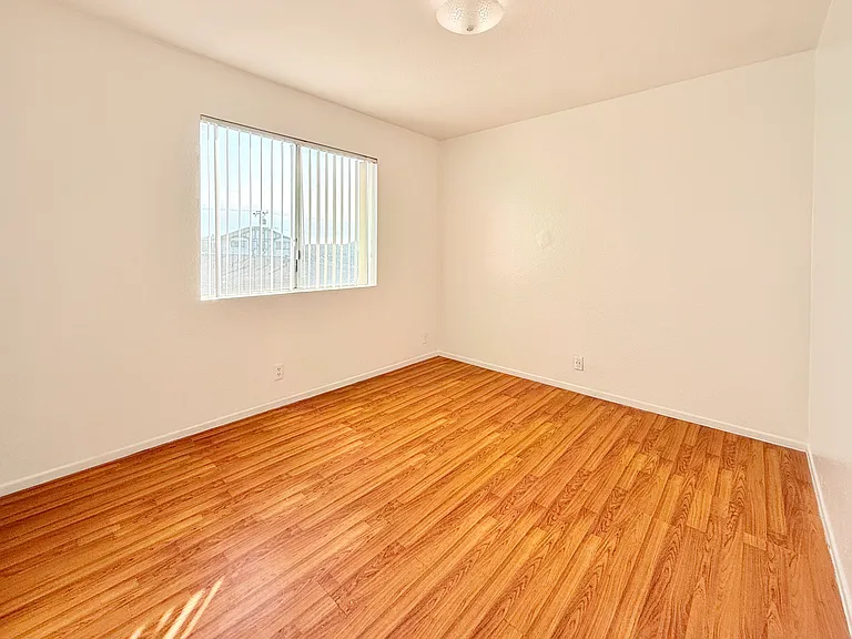 11438 Cedar Ave #0 — Photo 14