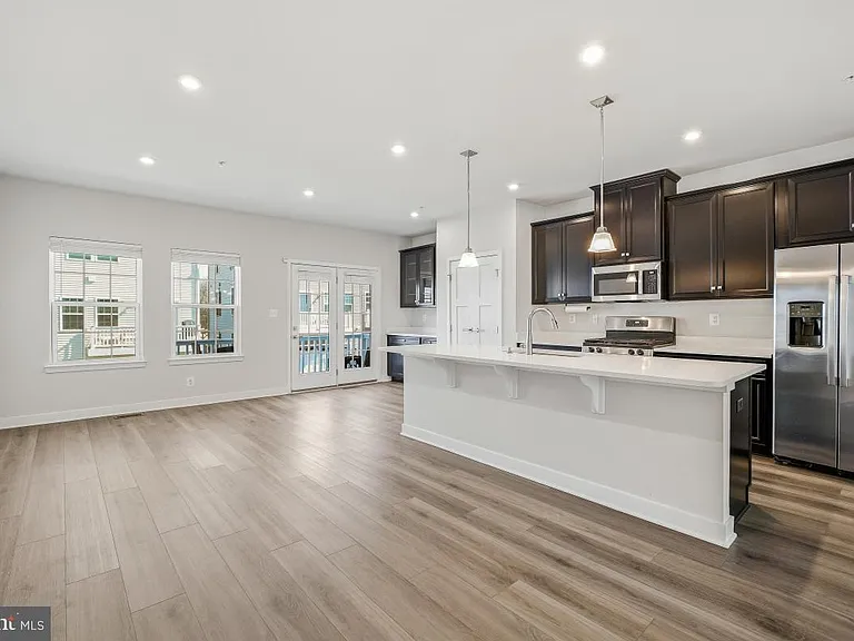 16328 Fife Way — Photo 7