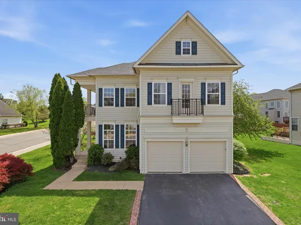 8362 Gaither St, Manassas, VA 20110