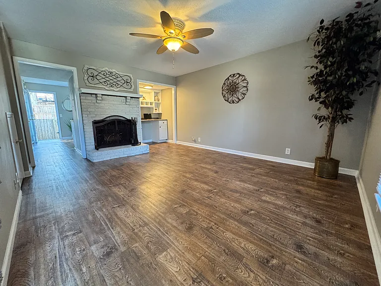 287 Donna Dr #E — Photo 9