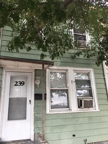 239 2nd St Photo 1