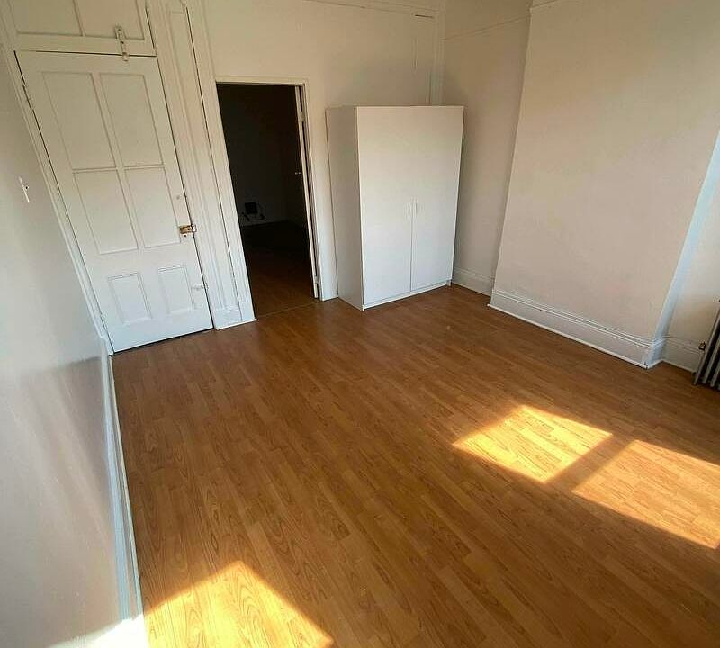 2nd image of 1721 Harman St APT 2R