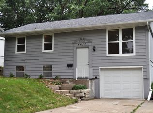 4417 White Pine Dr NE, Cedar Rapids, IA 52402