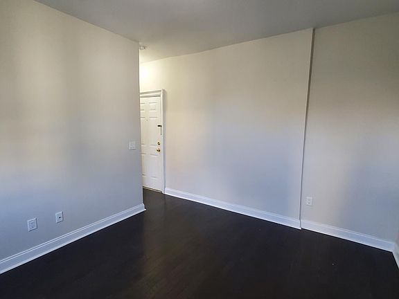 4th image of 77 Magnolia Ave APT 2