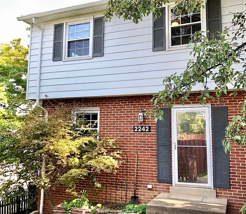 2242 Fort Pickens Ct