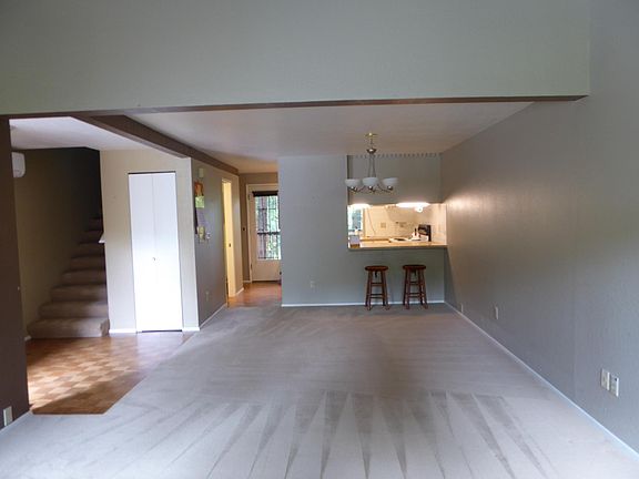 4th image of 14610 NE 8th St #610