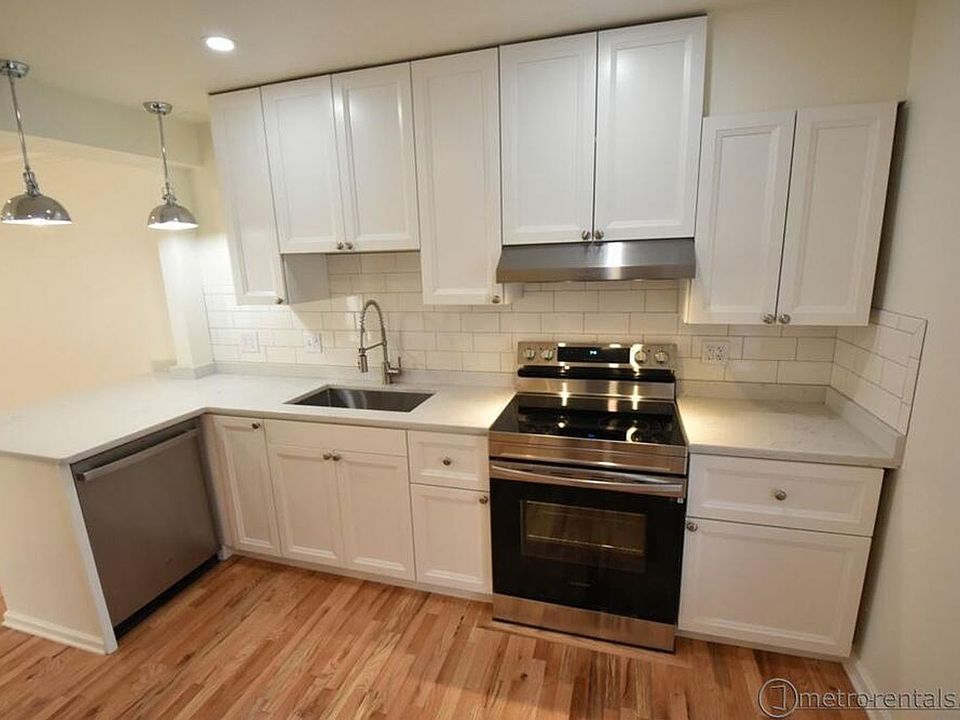 1st image of 35 E Blenkner St #39