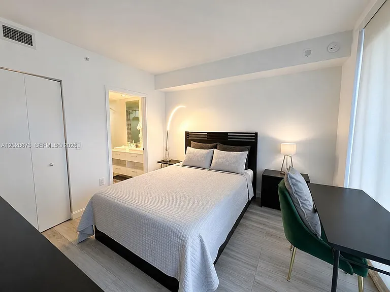 55 SW 9th St #3201 — Photo 12