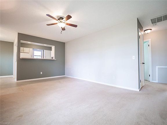 3rd image of 15627 Leigh Ellen Ave