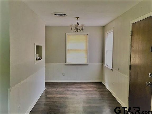 4th image of 104 Crestview St