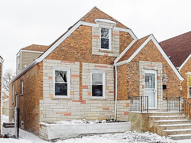 10032 S Calumet Ave photo 1