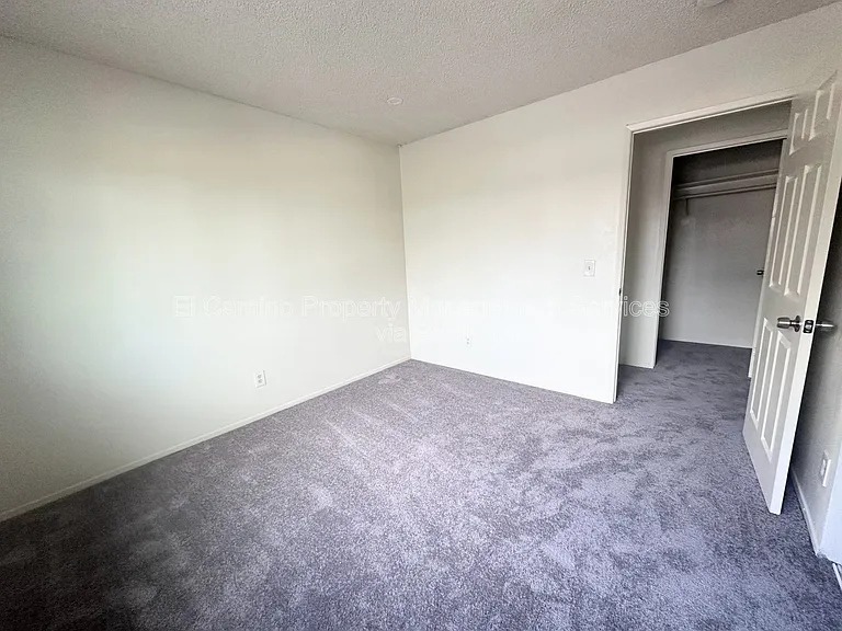 11140 Duncan Ave #A — Photo 13