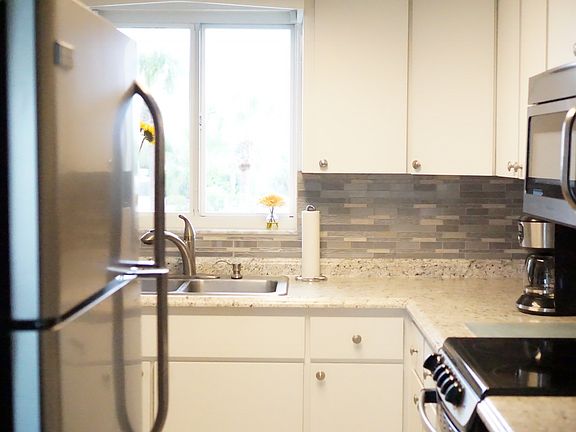 5th image of 1601 Ocean Shore Blvd