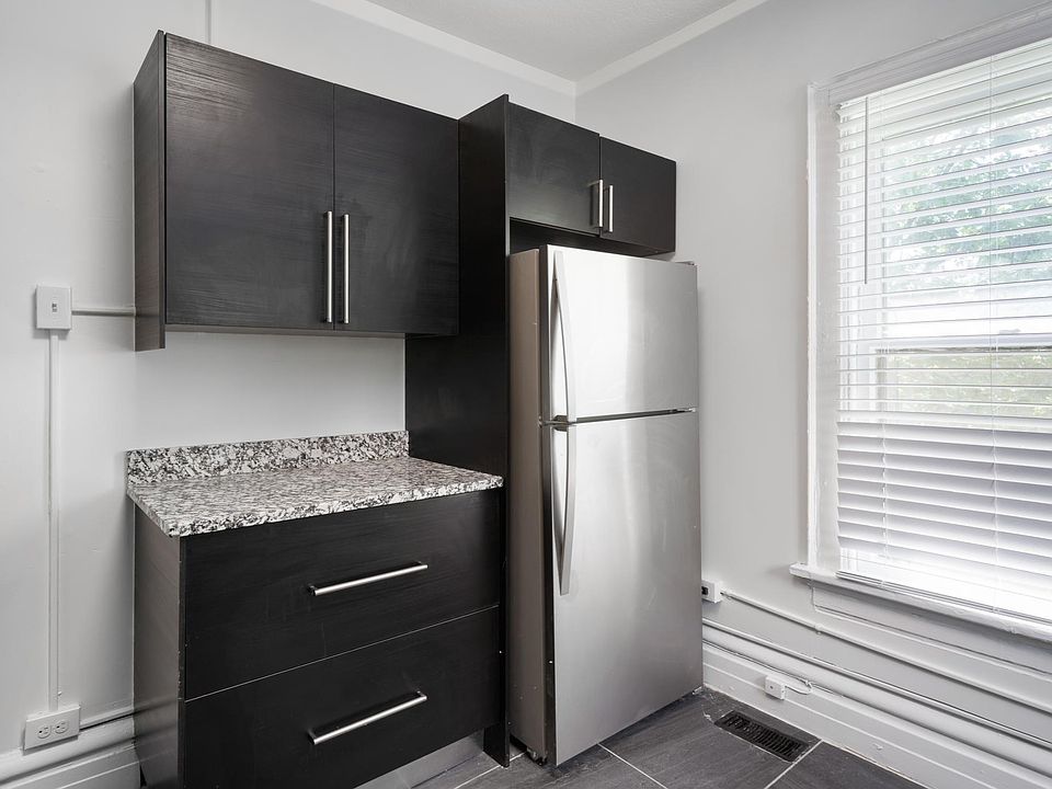 1st image of 434 W 6th Ave #1/2
