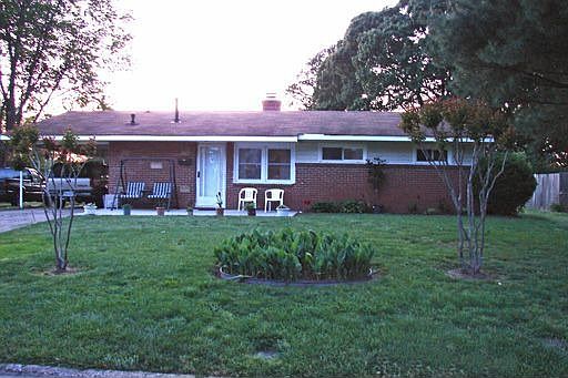 1st image of 701 De Laura Ln