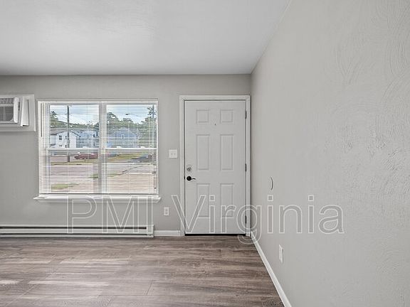3rd image of 2916 Pleasant Ave APT 1