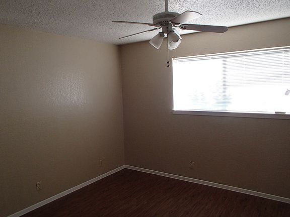 5th image of 3702 Rocky Hollow Trl #B