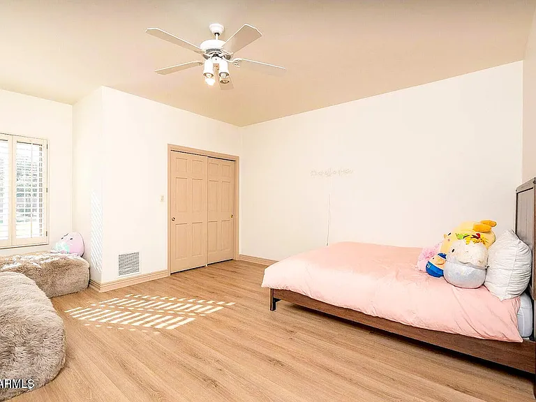 5803 E Via Del Cielo — Photo 17