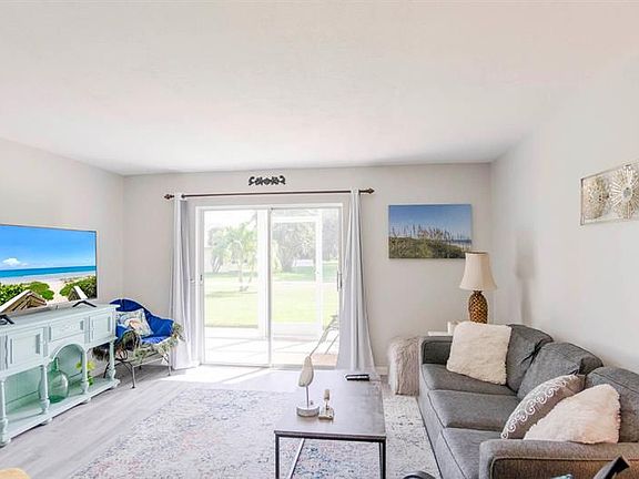 4th image of 18081 SE Country Club Dr APT 214