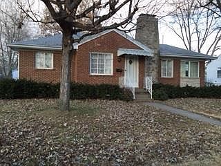 1st image of 2900 E Oak St