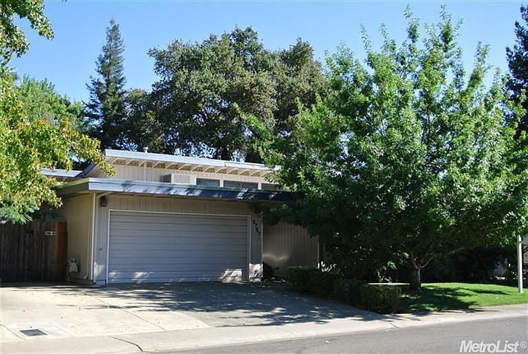 1st image of 8789 Kelsey Dr
