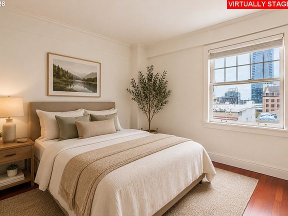 5th image of 1005 SW Park Ave Unit 703