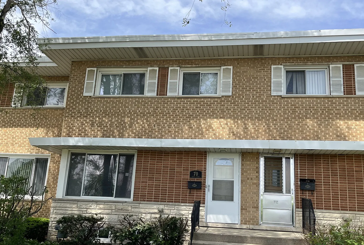 70 N Albert St photo 1