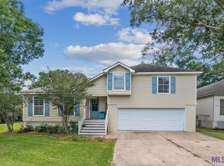 3257 Tupelo St, Zachary, LA 70791
