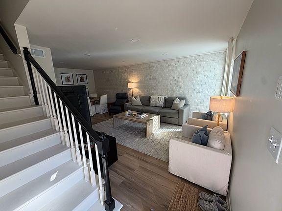 3rd image of 1013 June Rd