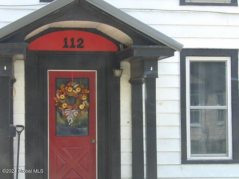 3rd image of 112 Moyer Street