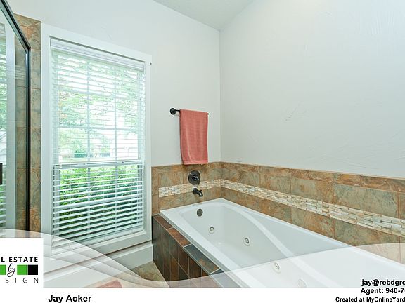 5th image of 107 Saint Annes Dr