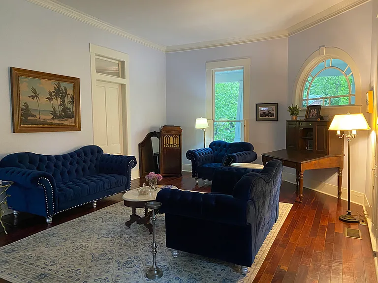Formal parlor
