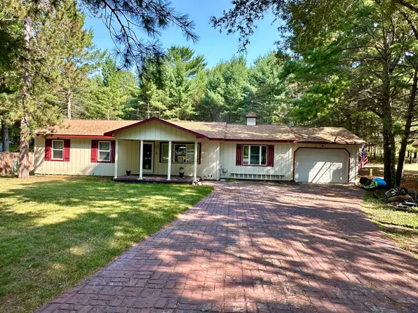 5760 Chalet Ct, Oscoda, MI 48750
