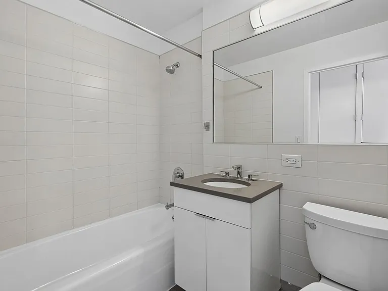200 W 60th St #15G — Photo 12