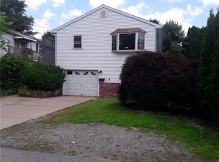 11 Grand Ave, North Providence, RI 02904