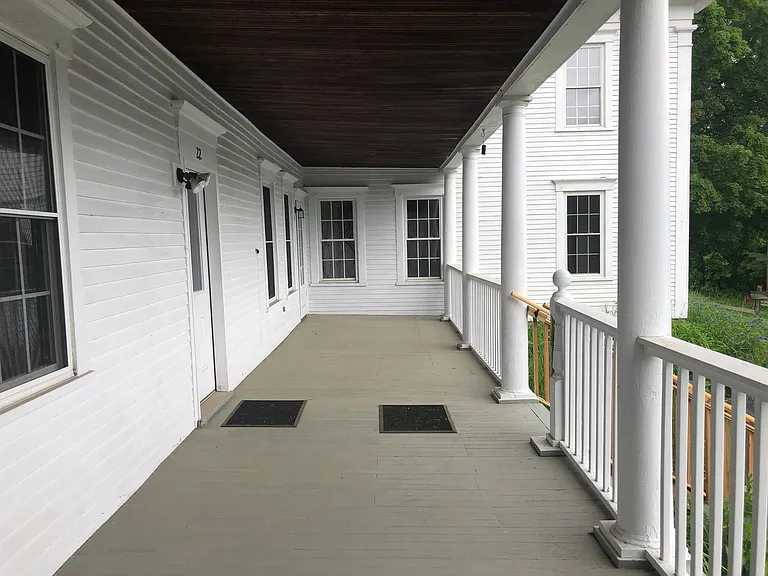 22 Mineral St — Photo 27