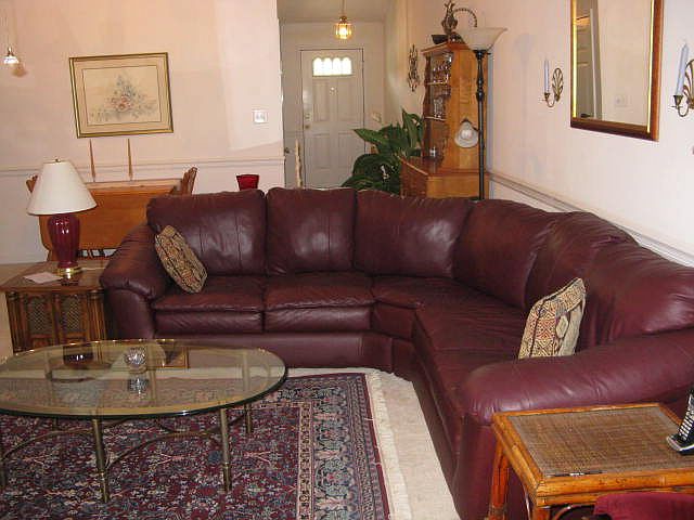 1st image of 946 Stoney Brook Ct